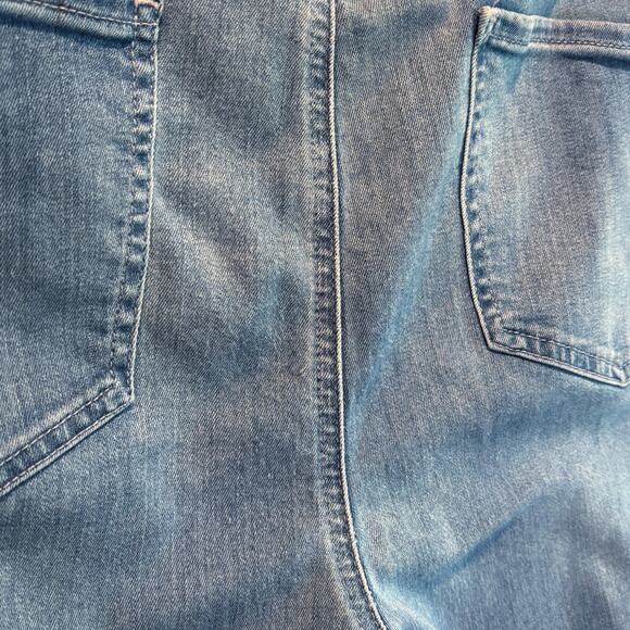 NYDJ Wide Leg Light Wash Cropped Jean with LiftxTuck Technology - size 14 - Picture 6 of 6